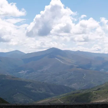 Casa Da Laura - Um Refugio Na Serra Da Estrela Alvoco da Serra