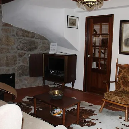 Casa Da Laura - Um Refugio Na Serra Da Estrela Nyaraló