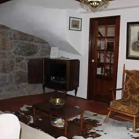 Casa Da Laura - Um Refugio Na Serra Da Estrela Nyaraló
