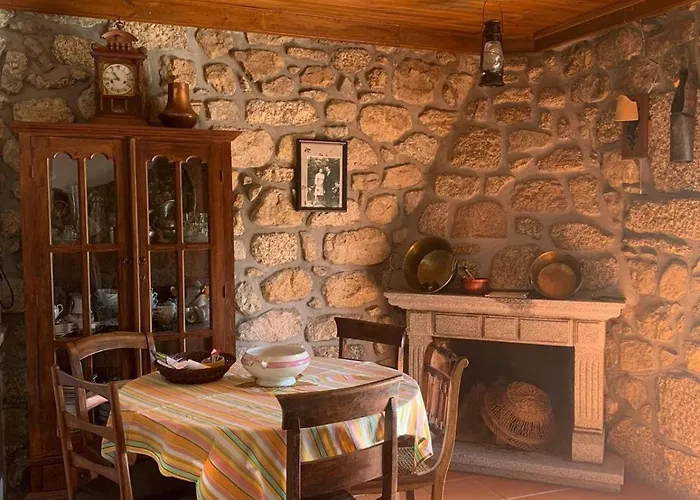 Casa Da Laura - Um Refugio Na Serra Da Estrela Casa de Férias Alvoco da Serra